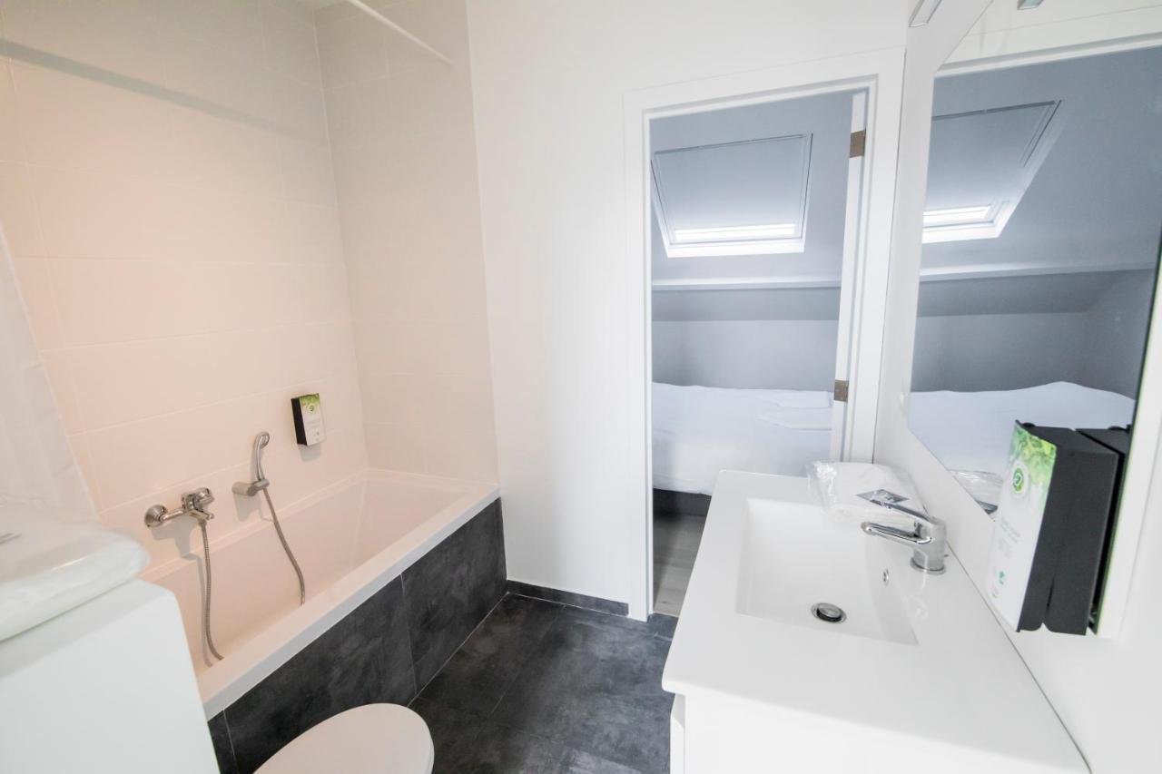 Travelease - Midi Bed & Breakfast Anderlecht Exterior photo
