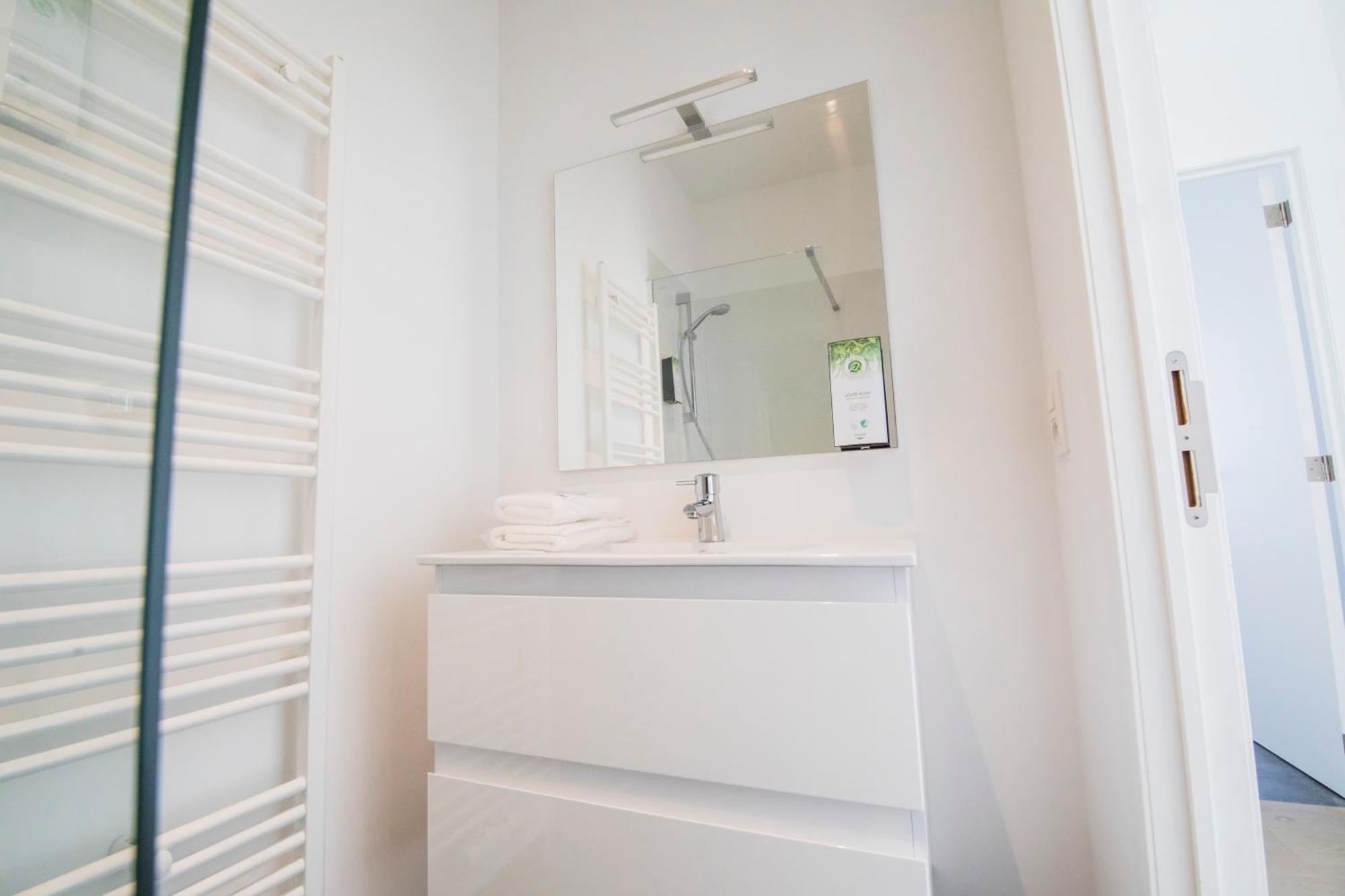 Travelease - Midi Bed & Breakfast Anderlecht Exterior photo