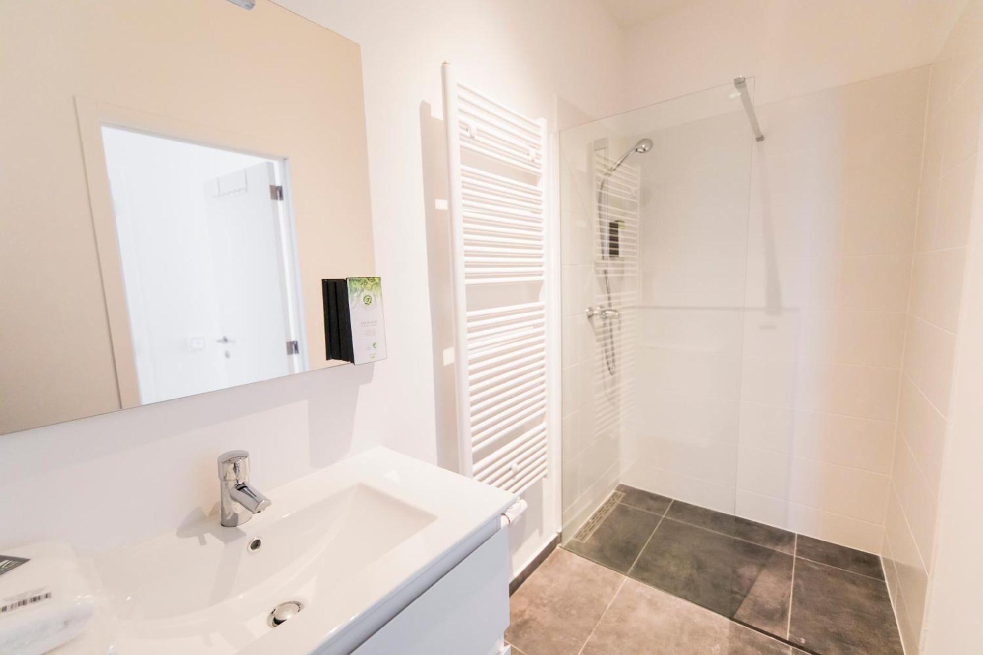 Travelease - Midi Bed & Breakfast Anderlecht Exterior photo